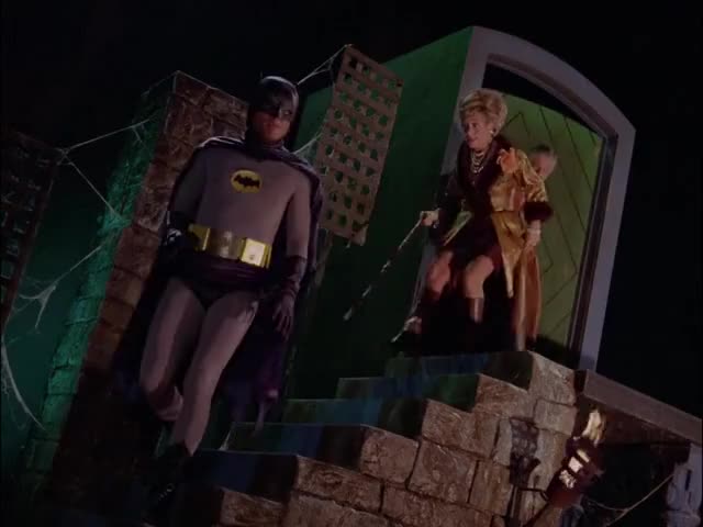 - Batgirl. - No, Batman, don't come down here.