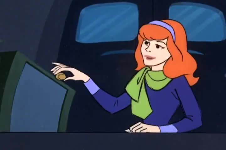 YARN | Now, here's a Scooby snack for courage. | Scooby Doo, Where Are You!  (1969) - S01E05 Decoy for a Dognapper | Video clips by quotes | 4a961778 | 紗