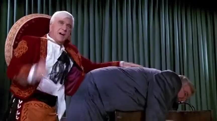 The Naked Gun 2½: The Smell of Fear (2/10) Movie CLIP 