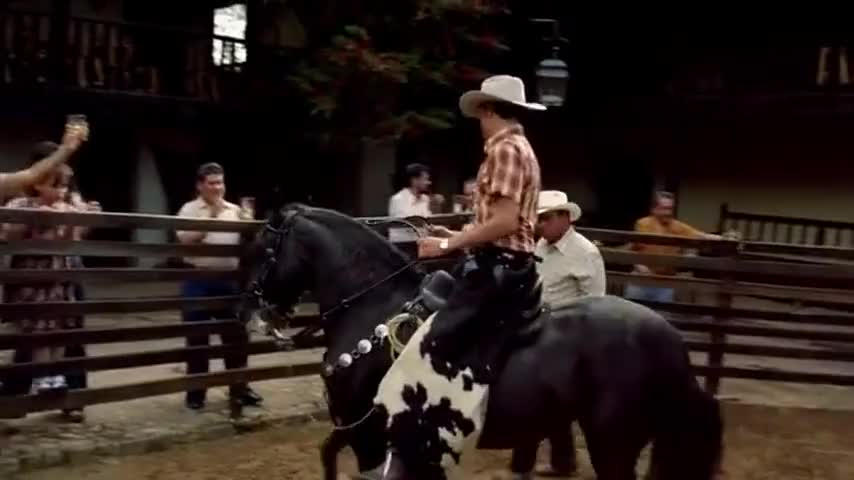 The Ochoa brothers: Jorge, that's Fabio on the horse.