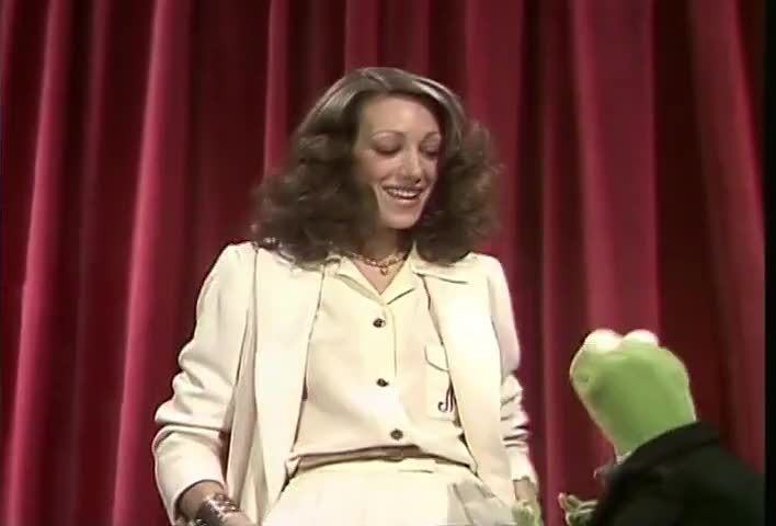 - Thank you, Kermit... - [Miss Piggy] Kermit!
