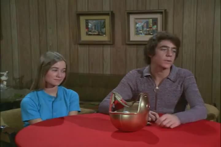 Quiz for What line is next for "The Brady Bunch "? screenshot