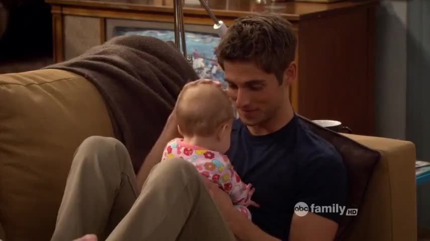 Pilot - Baby Daddy S01E01. 