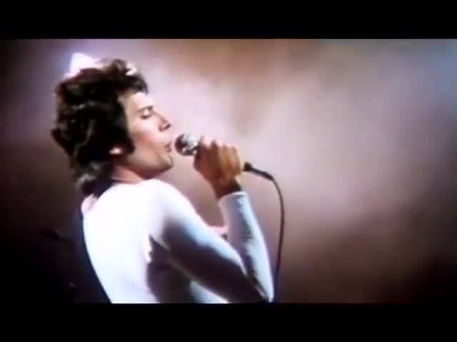 Queen - We Are The Champions (Official Video) 