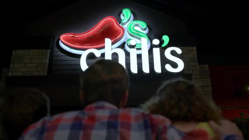 - Oh, Chili's! - Ooh!