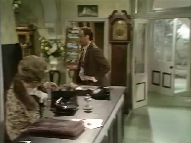Quiz for What line is next for "Fawlty Towers "? screenshot