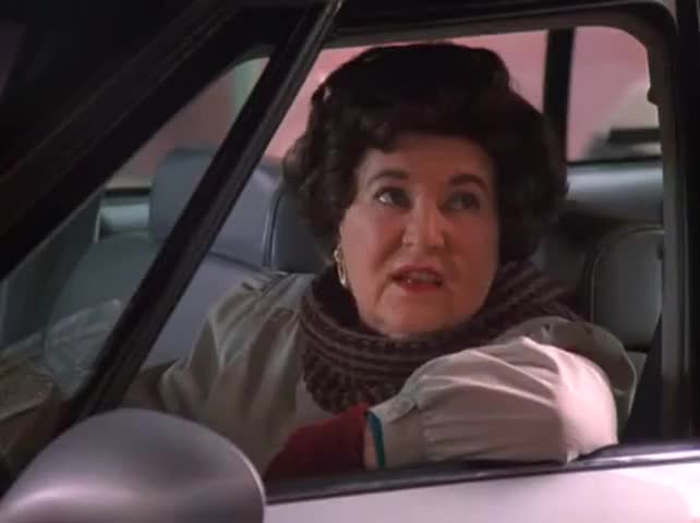 Seinfeld (1989) - S07E10 The Gum clip with quote Your car's on fir...
